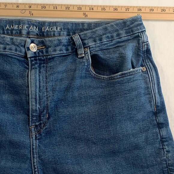 American Eagle Curvy Mom Jeans Size 20 Short Blue Stretch medium Wash Denim - Picture 10 of 15